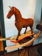 Antiek brocante grote oude houten paard op plank en wielen, Antiek en Kunst, Antiek | Speelgoed, Ophalen