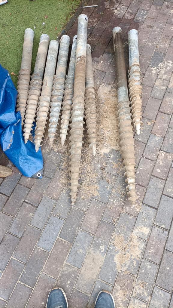 Grondschroeven - Fundering zonder beton!, Tuin en Terras, Tuinpoorten, Gebruikt, Draaipoort, Staal, Ophalen