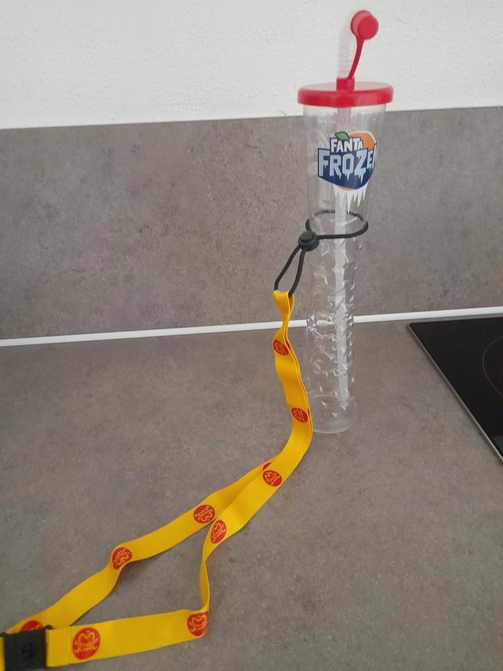 Bijna gratis 1 slok uit Frozen/Fanta Bobbejaanland fles, Verzamelen, Merken en Reclamevoorwerpen, Nieuw, Gebruiksvoorwerp, Ophalen of Verzenden