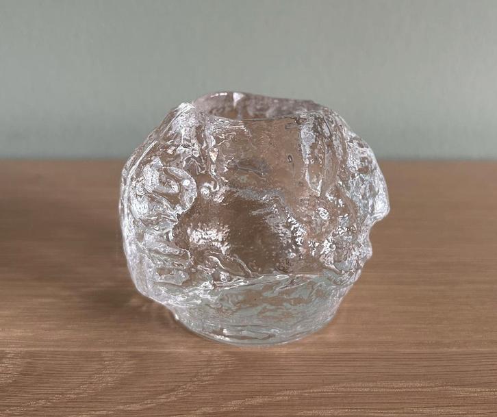 Kosta boda theelicht snowball / sneeuwbal, Huis en Inrichting, Woonaccessoires | Kandelaars en Kaarsen, Zo goed als nieuw, Kandelaar