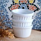 3 witte souffléschaaltjes, 9 cm, Huis en Inrichting, Keuken | Servies, Ophalen of Verzenden, Zo goed als nieuw