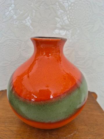 Leuk retro vintage keramiek West Germany vaasje  beschikbaar voor biedingen