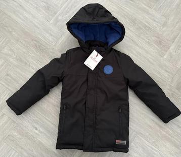 Zwarte RETOUR Jas maat 116, NIEUW! CADEAUTIP van SINT! beschikbaar voor biedingen