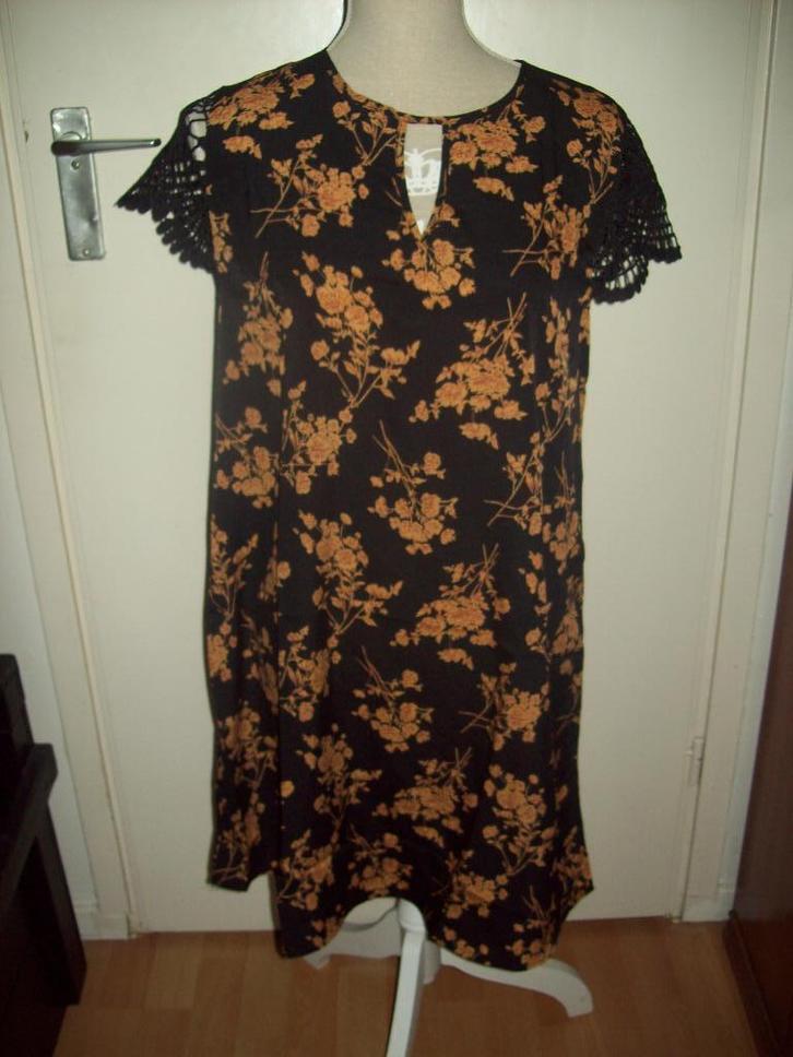 NIEUW! Romantische zwarte ibiza bloem jurk met kant maat M, Kleding | Dames, Jurken, Nieuw, Maat 38/40 (M), Zwart, Verzenden