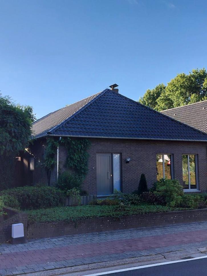 Dakpannen gratis ( +/- 3000 stuks ), Doe-het-zelf en Verbouw, Dakpannen en Dakbedekking, Gebruikt, Dakpannen, Steen of Klei, 15 m² of meer