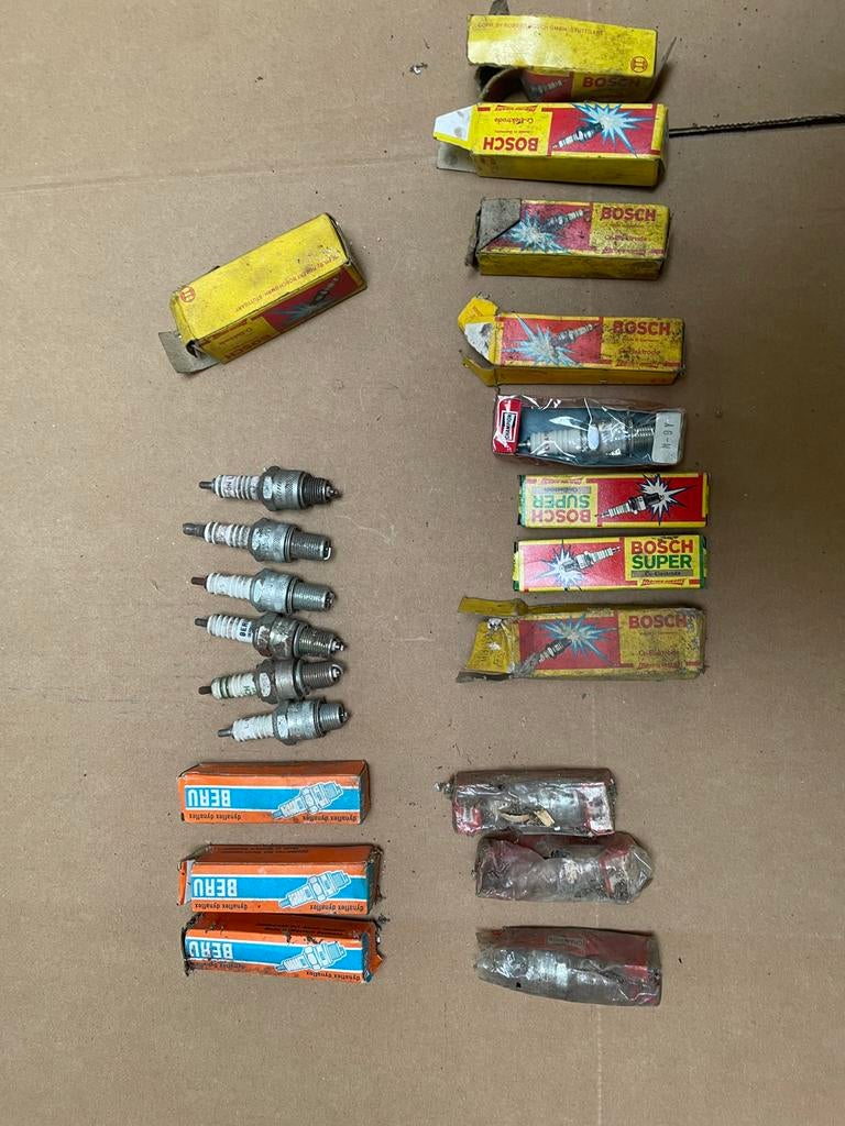 Diverse Nieuwe en Gebruikte Bougies - Alles in één koop!, Fietsen en Brommers, Ophalen of Verzenden, Nieuw, Overige typen