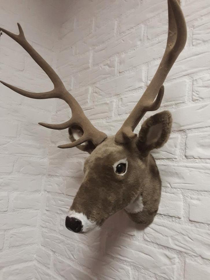 3 Hertenkoppen Wanddecoratie - Boskamer & Kerst, Huis en Inrichting, Woonaccessoires | Wanddecoraties, Zo goed als nieuw, Ophalen of Verzenden