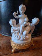 Vintage Barok porseleinen beeld op voet, Ophalen of Verzenden