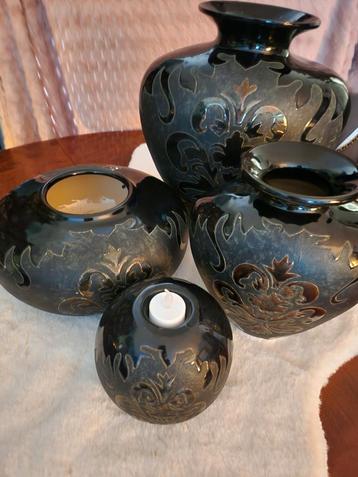 Vazen / 4 delig Glans/ Mat vazen set. €30,- Compleet hele se beschikbaar voor biedingen