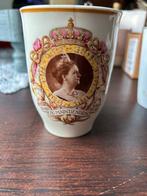 oude bekers van aardewerk .en 2x koperen schenkers, Ophalen