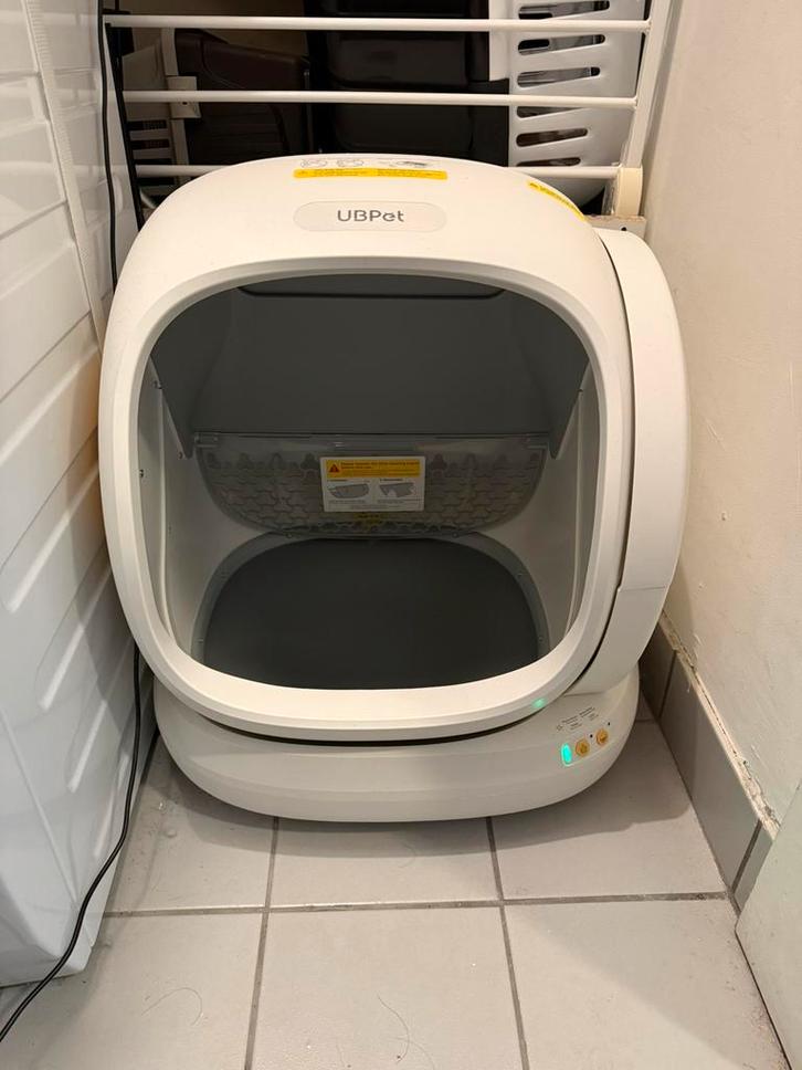 GLOEDNIEUW: UBPET robot automatische kattenbak, Dieren en Toebehoren, Kattenbakken, Nieuw, Zelfreinigend, Ophalen of Verzenden