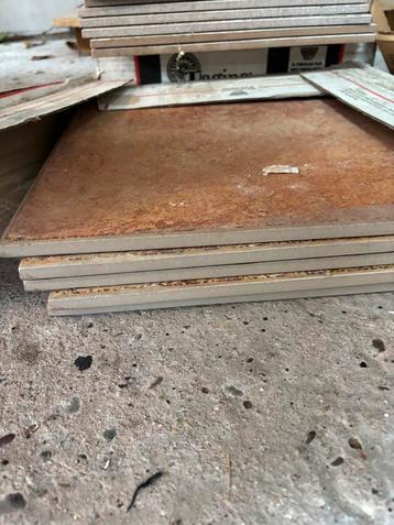 Gratis Tegels - Diverse Soorten beschikbaar voor biedingen