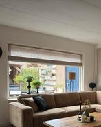 Twee gordijnen: groot raam en deur, Ophalen, Gebruikt, Wandkapstok, 100 tot 150 cm