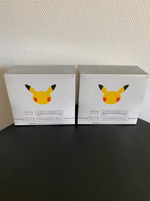 Pokemon Celebrations Elite Trainer Box SEALED!, Hobby en Vrije tijd, Verzamelkaartspellen | Pokémon, Nieuw, Boosterbox, Foil, Ophalen of Verzenden