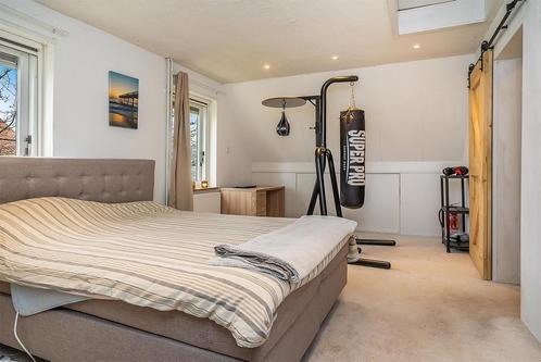 Grote slaapkamer te huur, vlakbij lemmer!, Huizen en Kamers, Kamers te huur