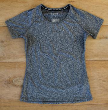 Sportshirt van Superdry maat M beschikbaar voor biedingen