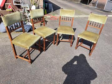 4 antieke stoelen