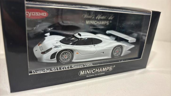 Porsche 911 gt1 street 1998 white minichamps 1.43, Hobby en Vrije tijd, Modelauto's | 1:43, Zo goed als nieuw, Auto, MiniChamps