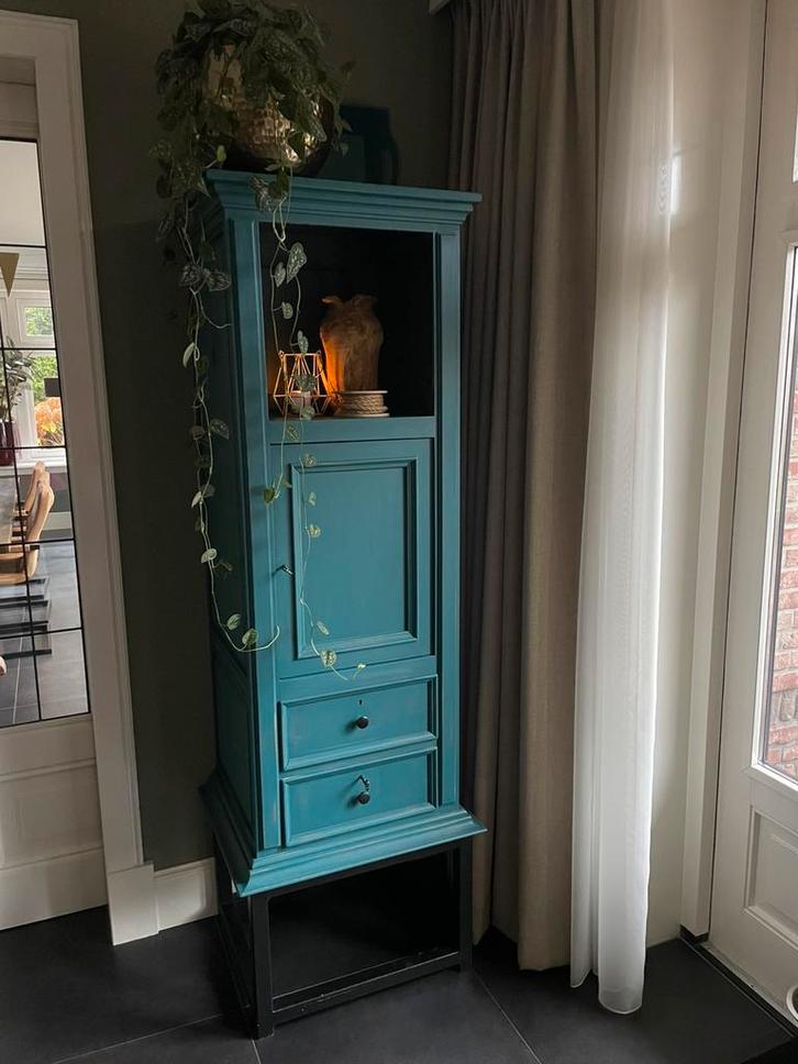 Zeer leuke kast + bijbehorend dienblad, Huis en Inrichting, Kasten | Overige, Gebruikt, Ophalen