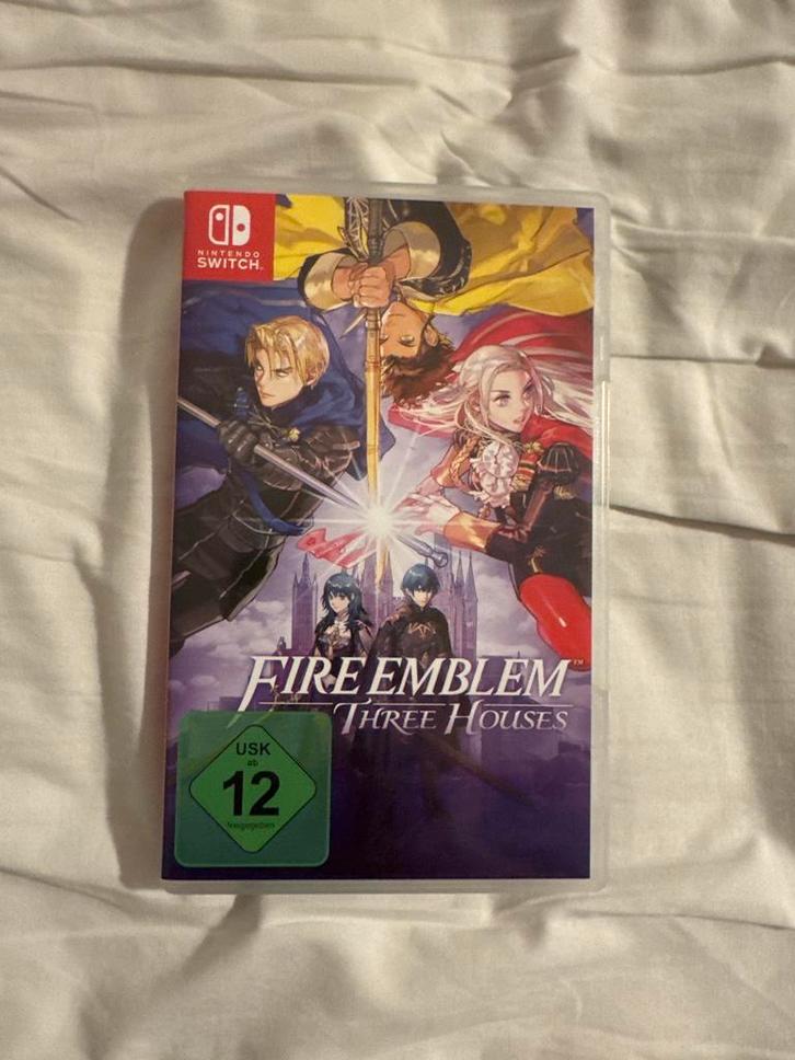 Fire Emblem: Three Houses - Nintendo Switch, Spelcomputers en Games, Games | Nintendo Switch, Zo goed als nieuw, Role Playing Game (Rpg)