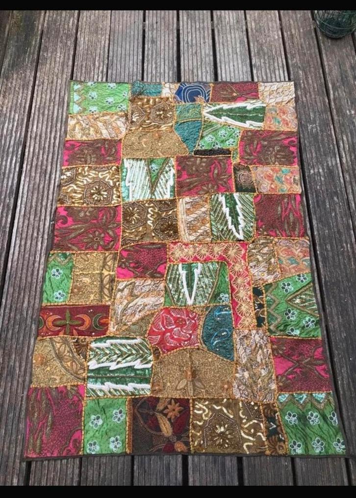 XL Handgemaakt Indiaas wandkleed – kleurrijk & uniek, Huis en Inrichting, Stoffering | Tapijten en Kleden, Gebruikt, 50 tot 100 cm