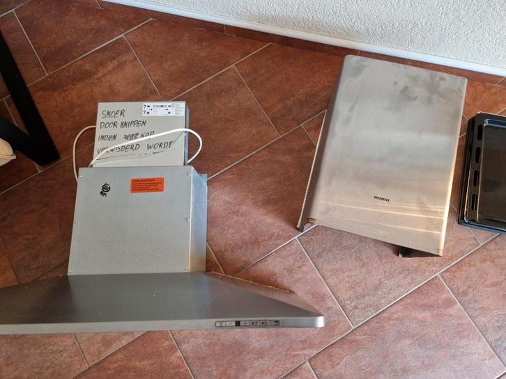Afzuigkap - Verschillende modellen beschikbaar Siemens, Witgoed en Apparatuur, Afzuigkappen, Gebruikt, Inbouw, Wandschouwkap, 200 tot 400 m³ per uur