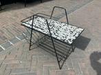 Vintage Mozaïek bijzettafel met lectuurbak, Metaal of Aluminium, 55 tot 75 cm, Zo goed als nieuw, Rechthoekig