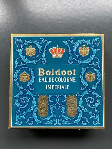 Boldoot setje met zeep en eau de cologne beschikbaar voor biedingen
