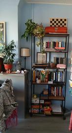 Industriële boekenkast, Overige houtsoorten, Met plank(en), Zo goed als nieuw, 25 tot 50 cm