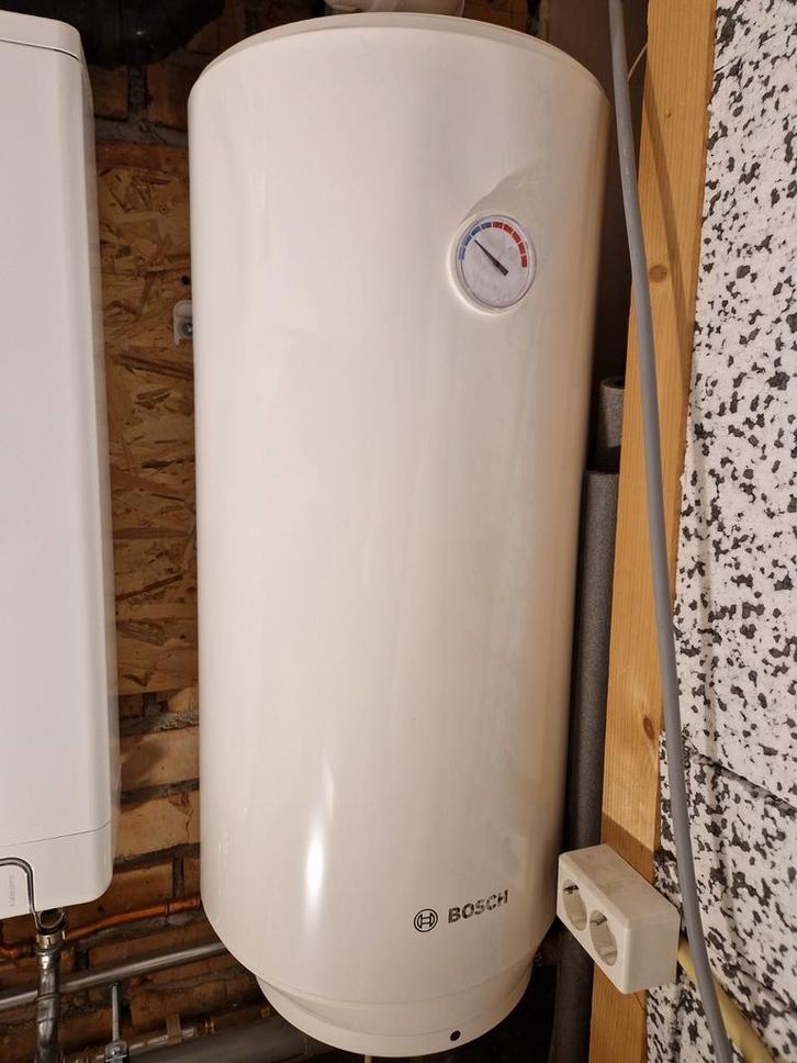 Bosch 50L Elektrische Boiler - Extra Smal (2022), Doe-het-zelf en Verbouw, Geisers en Boilers, Gebruikt, Boiler, 20 tot 100 liter