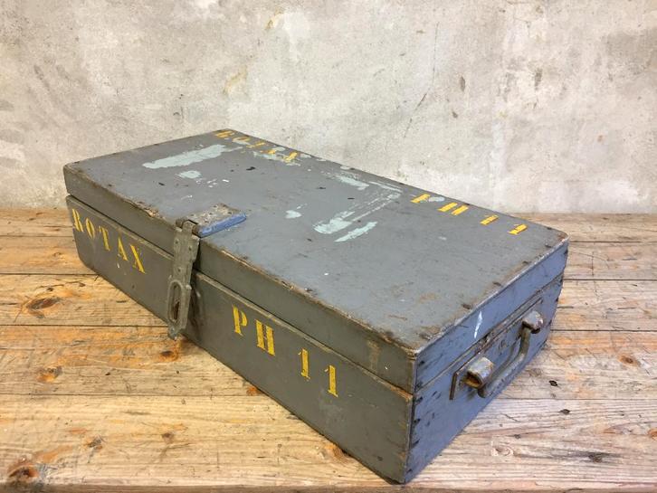 Houten stoere industriele oude vintage kist met tekst Rotax, Huis en Inrichting, Woonaccessoires | Kisten, Gebruikt, Minder dan 50 cm