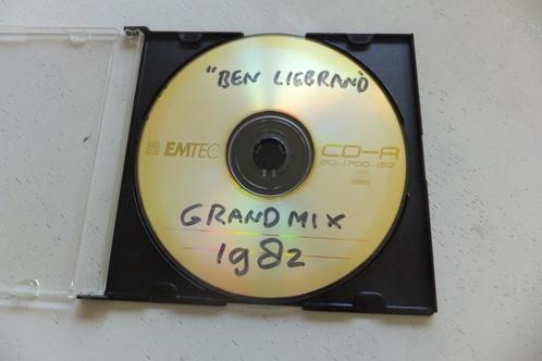 CD-R Jaarmix 1982 Pop Dance Disco mix 1 uur lang Grand-Mix, Cd's en Dvd's, Cd's | Dance en House, Gebruikt, Disco, Ophalen of Verzenden
