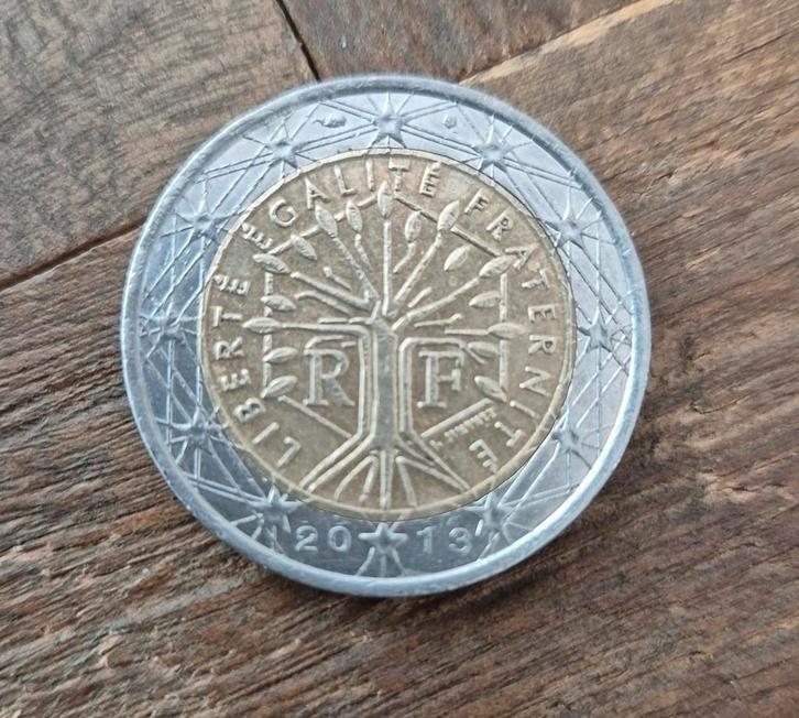 Zeldzame 2 euro munt Frankrijk uit 2013 met druk fout, Postzegels en Munten, Munten | Europa | Euromunten, Losse munt, 2 euro