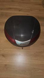 Topkoffer Givi met bevestiging, Ophalen of Verzenden
