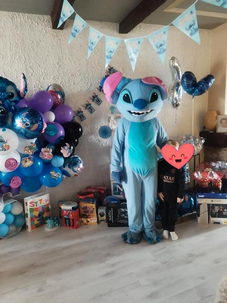 Stitch mascotte te huur, Hobby en Vrije tijd, Feestartikelen | Verhuur, Zo goed als nieuw, Overige, Ophalen of Verzenden