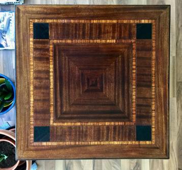 Art Deco bijzettafel beschikbaar voor biedingen