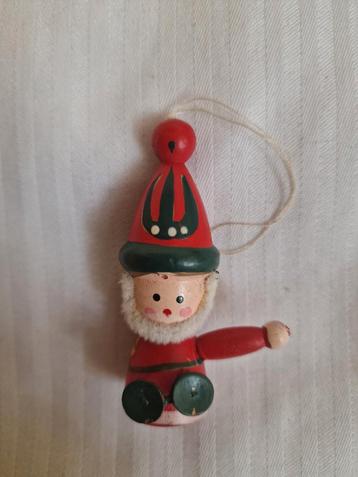Diverse  houten kerst versieringen uit de jaren '80 beschikbaar voor biedingen