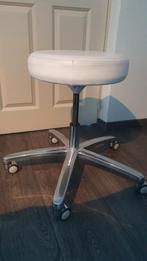 Pedicure kruk / stoel, Huis en Inrichting, Krukjes, Ophalen, In hoogte verstelbaar, Nieuw, Staal