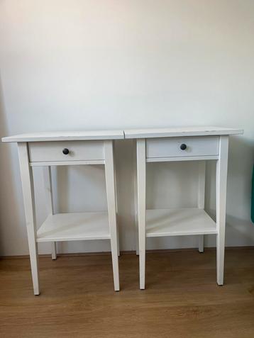 Ikea Hemnes 2x nachtkastjes wit gebeitst 46x35x70cm beschikbaar voor biedingen
