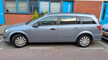 Opel Astra wagon 1.4 16V Ecoflex 2010, jaar Apk, MOET NU WEG beschikbaar voor biedingen