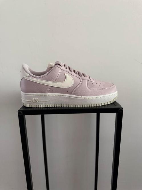 Nike Air Force 1 ‘07 NN Violet/Sail, Kleding | Dames, Schoenen, Nieuw, Sneakers of Gympen, Roze, Ophalen of Verzenden