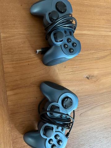 2x Logitech Gamepad - Rumblepad 2 beschikbaar voor biedingen