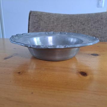 Tinnen bord Les Potstainiers Hutois – diameter 21 cm beschikbaar voor biedingen