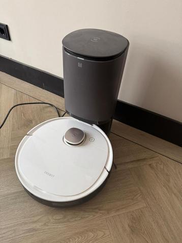 Ecovacs Deebot Ozmo T8+ robotstofzuiger beschikbaar voor biedingen