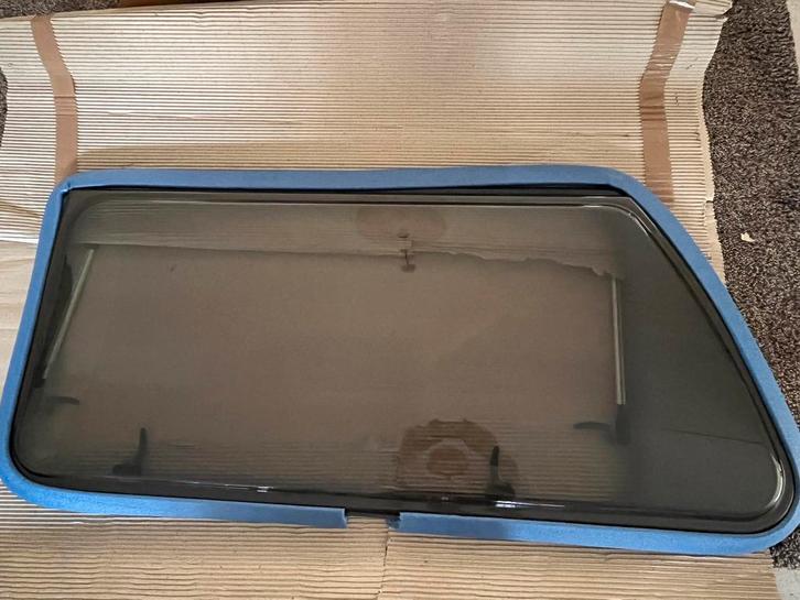 Raam/ruit Knaus Südwind Silver Selection 500EU, Caravans en Kamperen, Caravan accessoires, Gebruikt, Ophalen