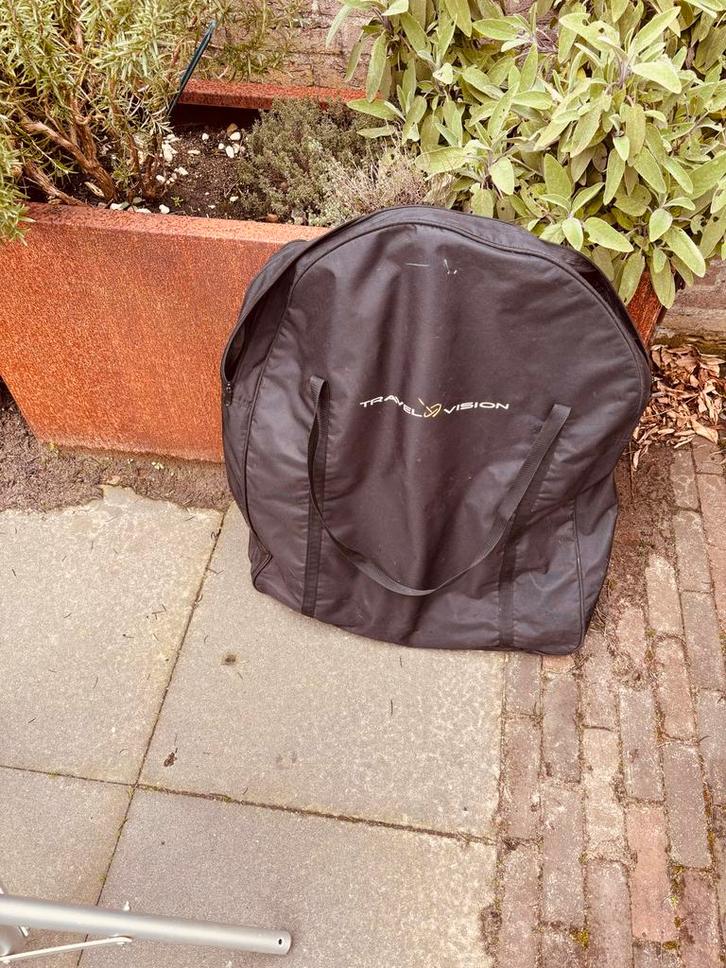 Travel Vision R6 Schotelantenne.Automatische satelietzoeker, Audio, Tv en Foto, Schotelantennes, Gebruikt, (Schotel)antenne, Overige merken