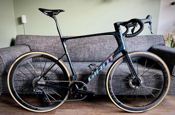 2025 Giant Defy Advanced SL 0 XL Ultegra 12s Disc PWM Cadex beschikbaar voor biedingen