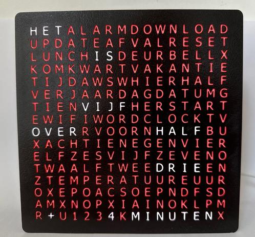 Woordklok, Huis en Inrichting, Woonaccessoires | Klokken, Nieuw, Overige typen, Digitaal, Ophalen