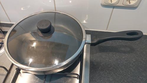 BK Hapjespan met deksel 28 cm, Huis en Inrichting, Keuken | Potten en Pannen, Gebruikt, Koekenpan of Braadpan, Rvs, Keramische plaat