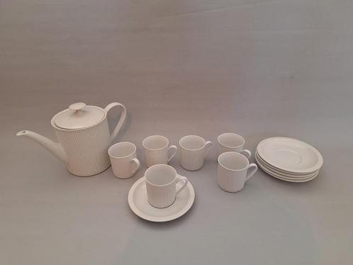 Servies – Royal porcelain cannelee, Huis en Inrichting, Keuken | Servies, Zo goed als nieuw, Overige typen, Effen, Porselein, Ophalen